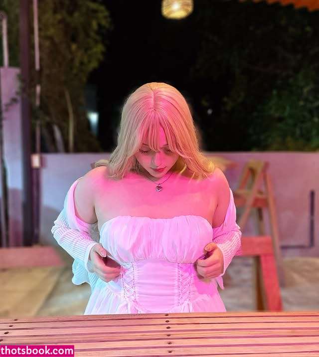 myminimoonie Photo #3