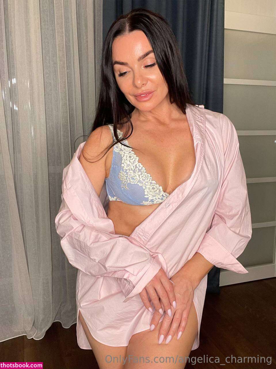 Angelica Charming Photo #7