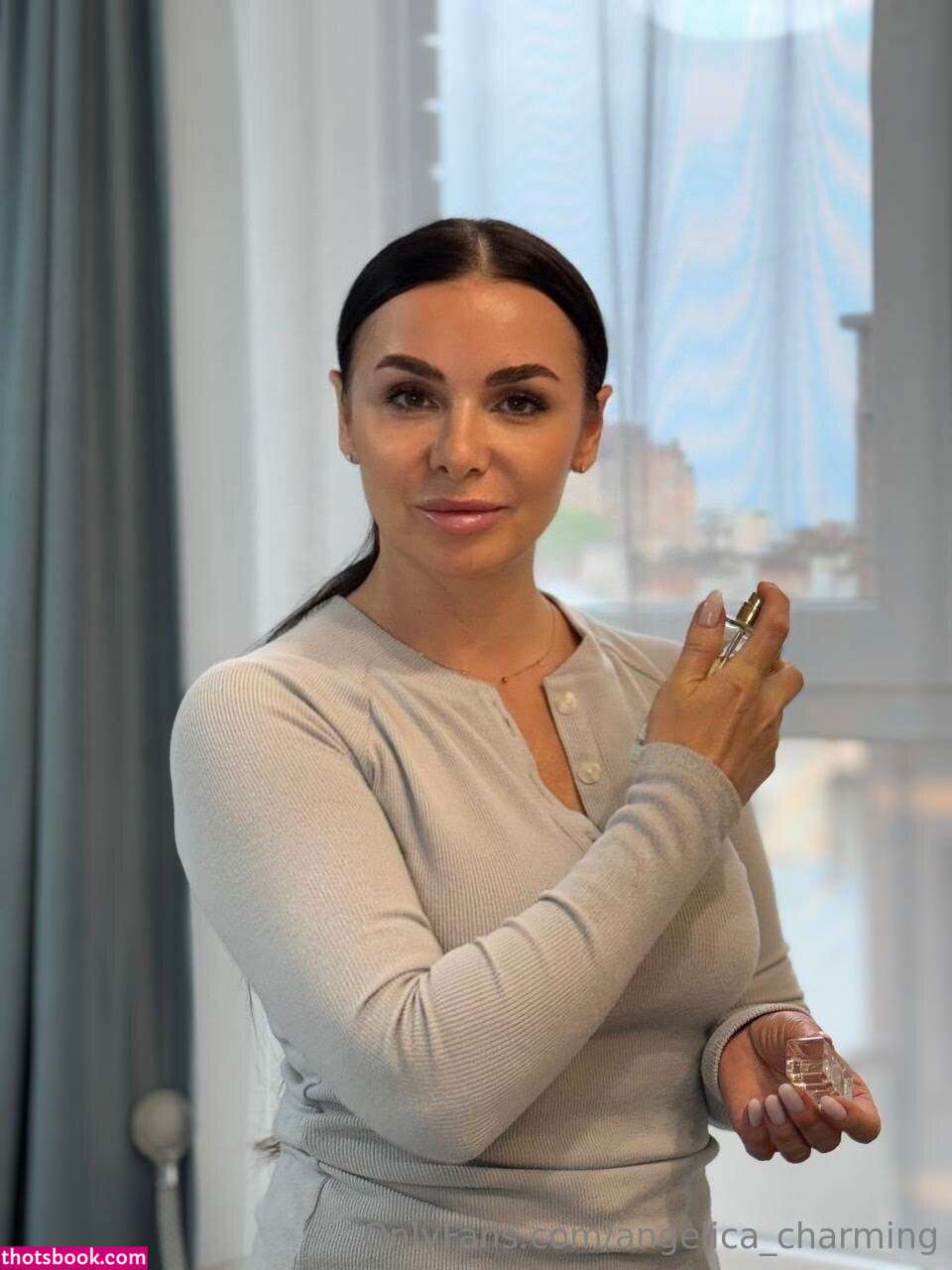 Angelica Charming Photo #8