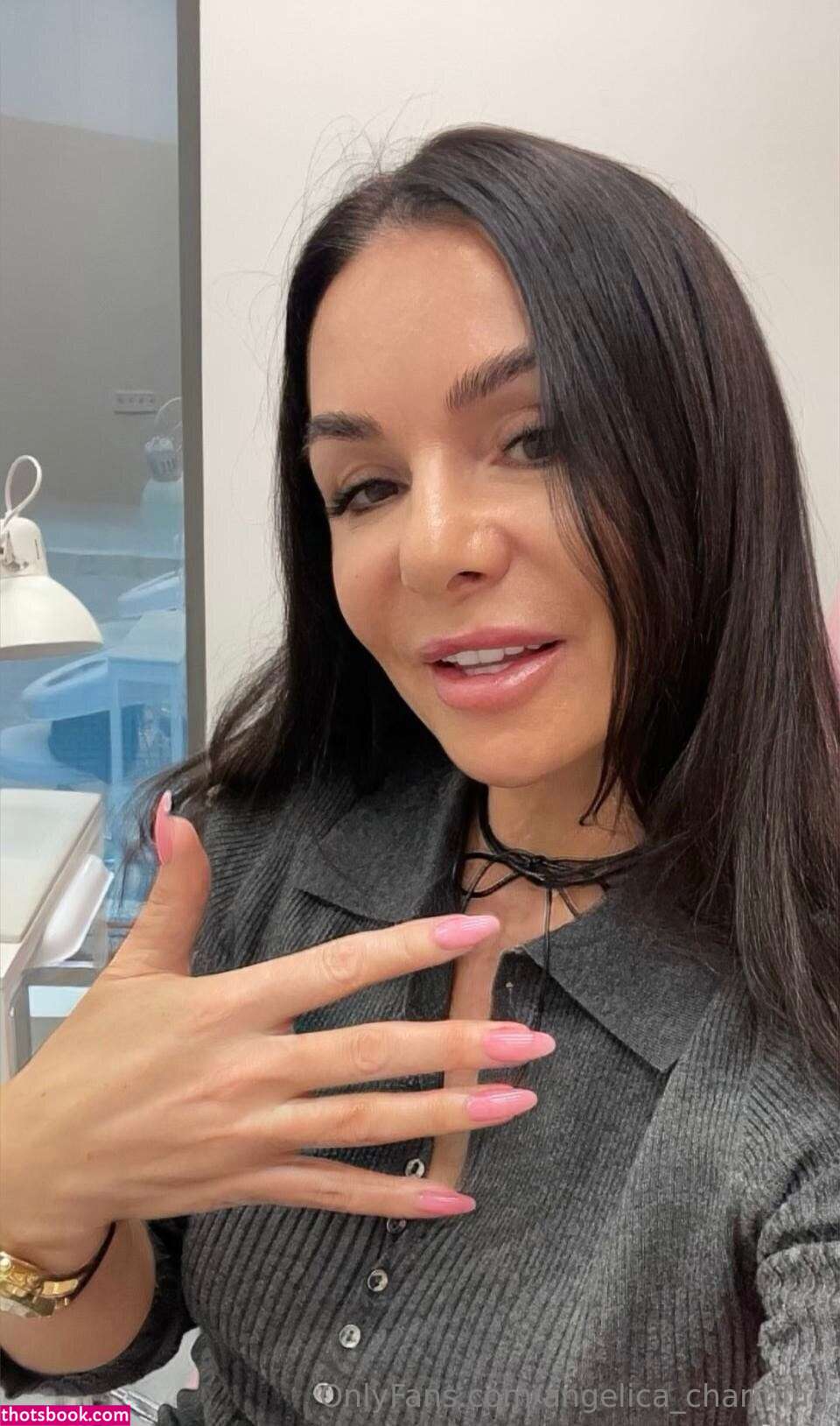 Angelica Charming Photo #14