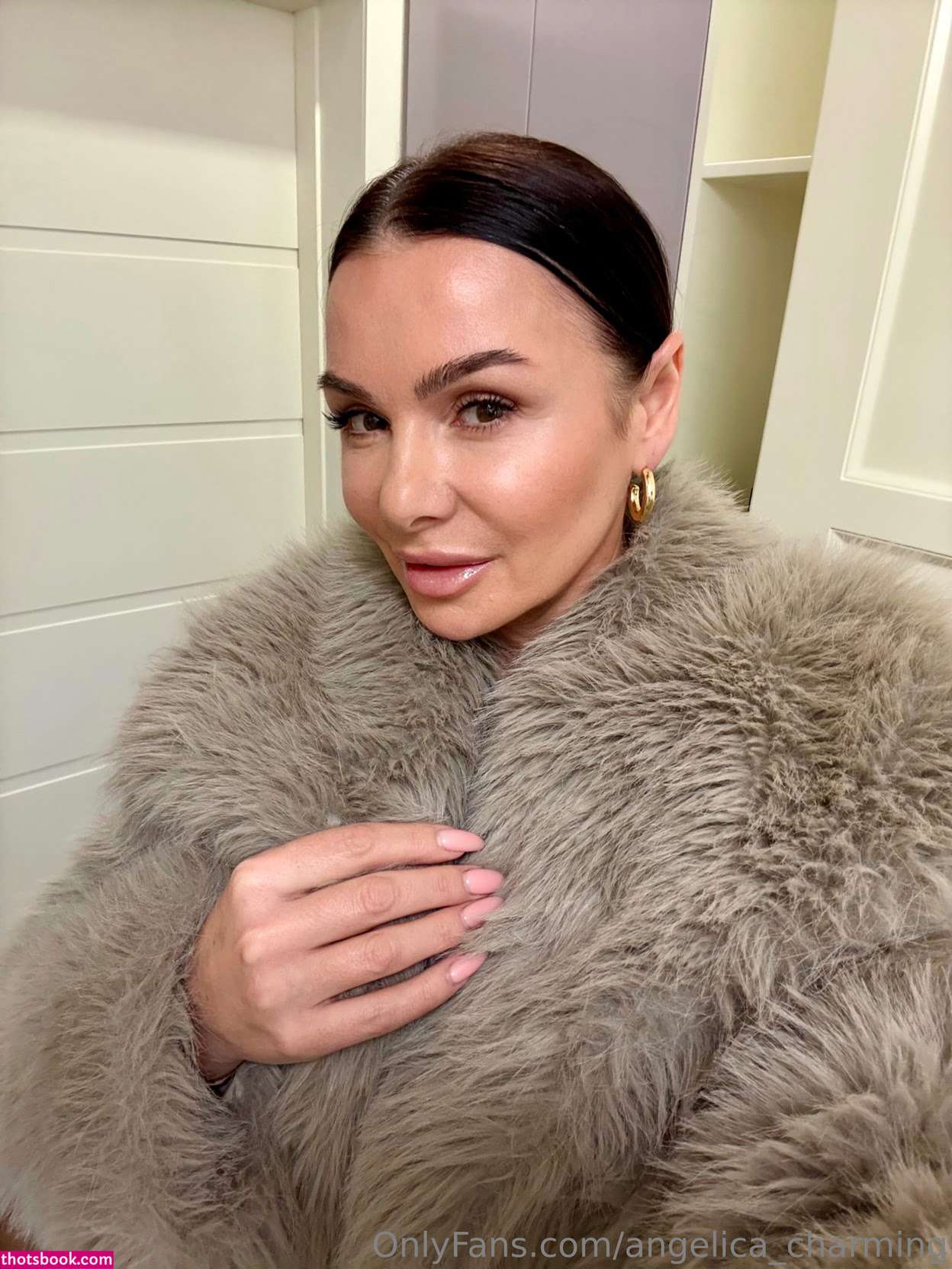 Angelica Charming Photo #29