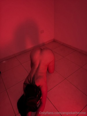 angiekatherine Photo #1