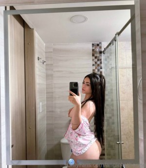 angiekatherine Photo #17