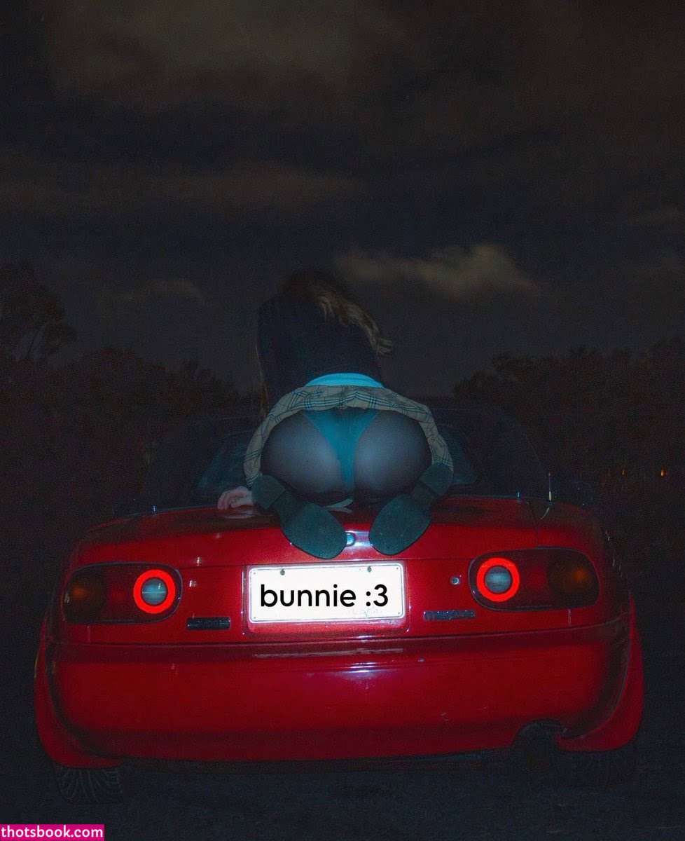 bunnieb0nes Photo #17