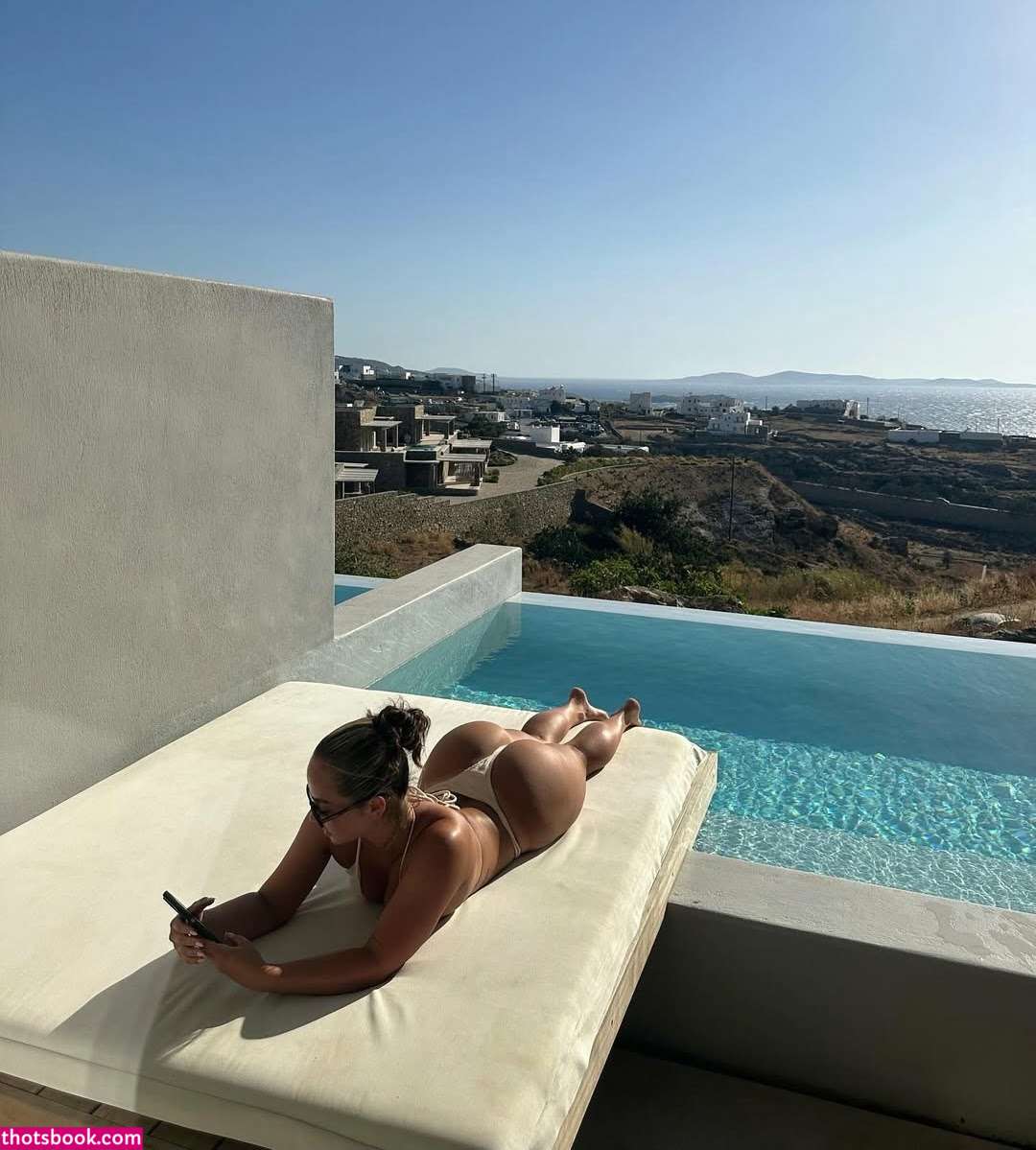 Ella Wilkins Photo #10