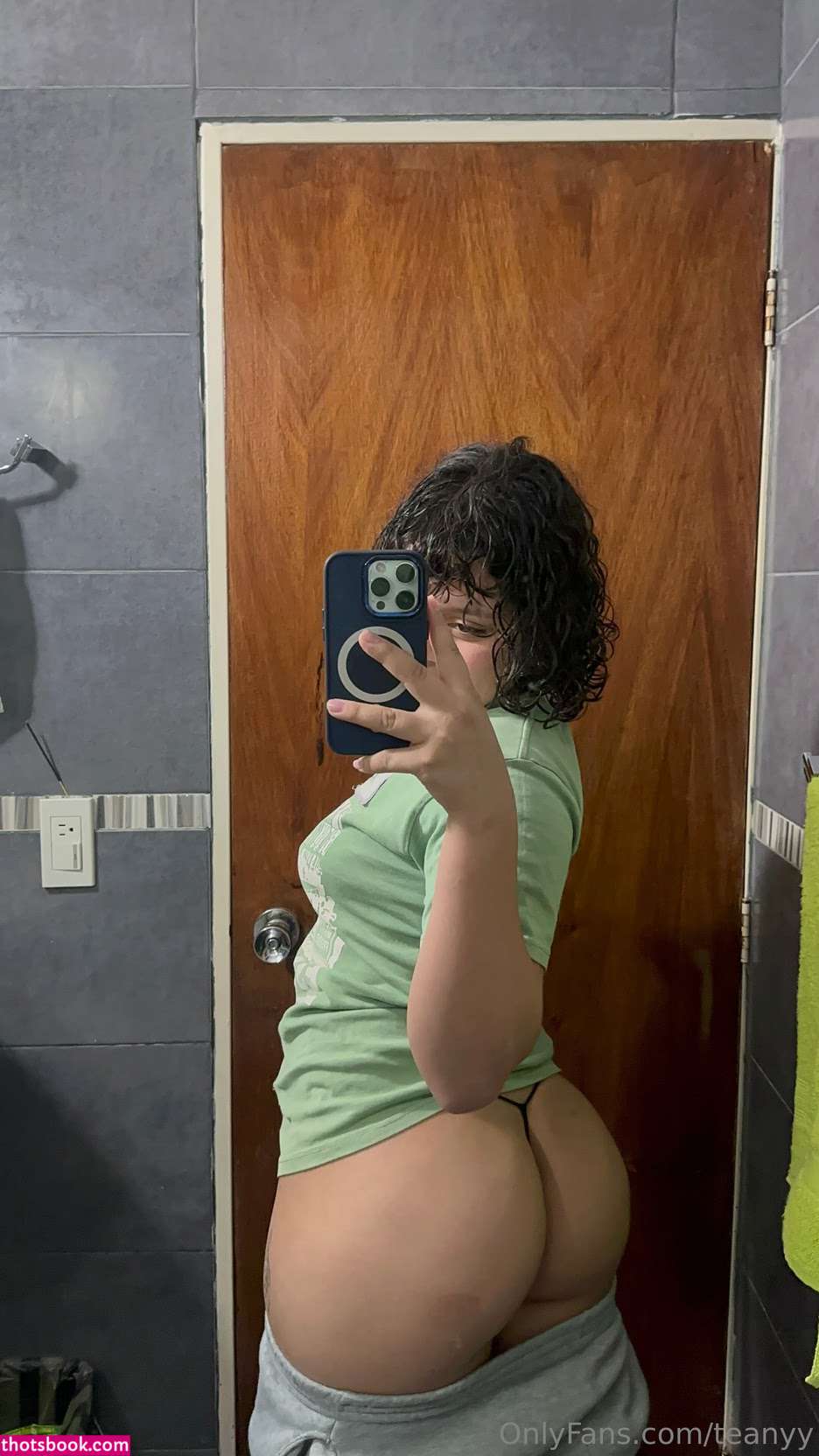 Estefany Marquez Photo #6