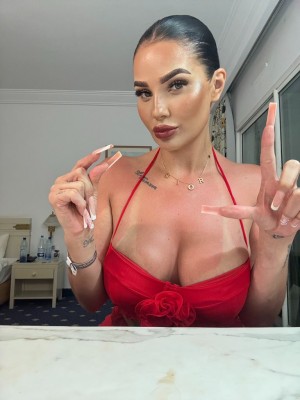 Hennydiamonds Photo #28