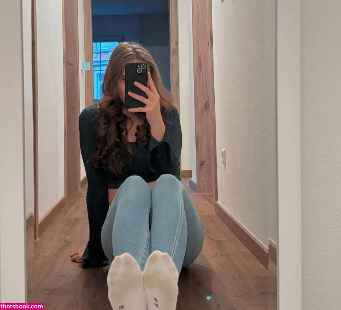 Julinaa May Photo #15