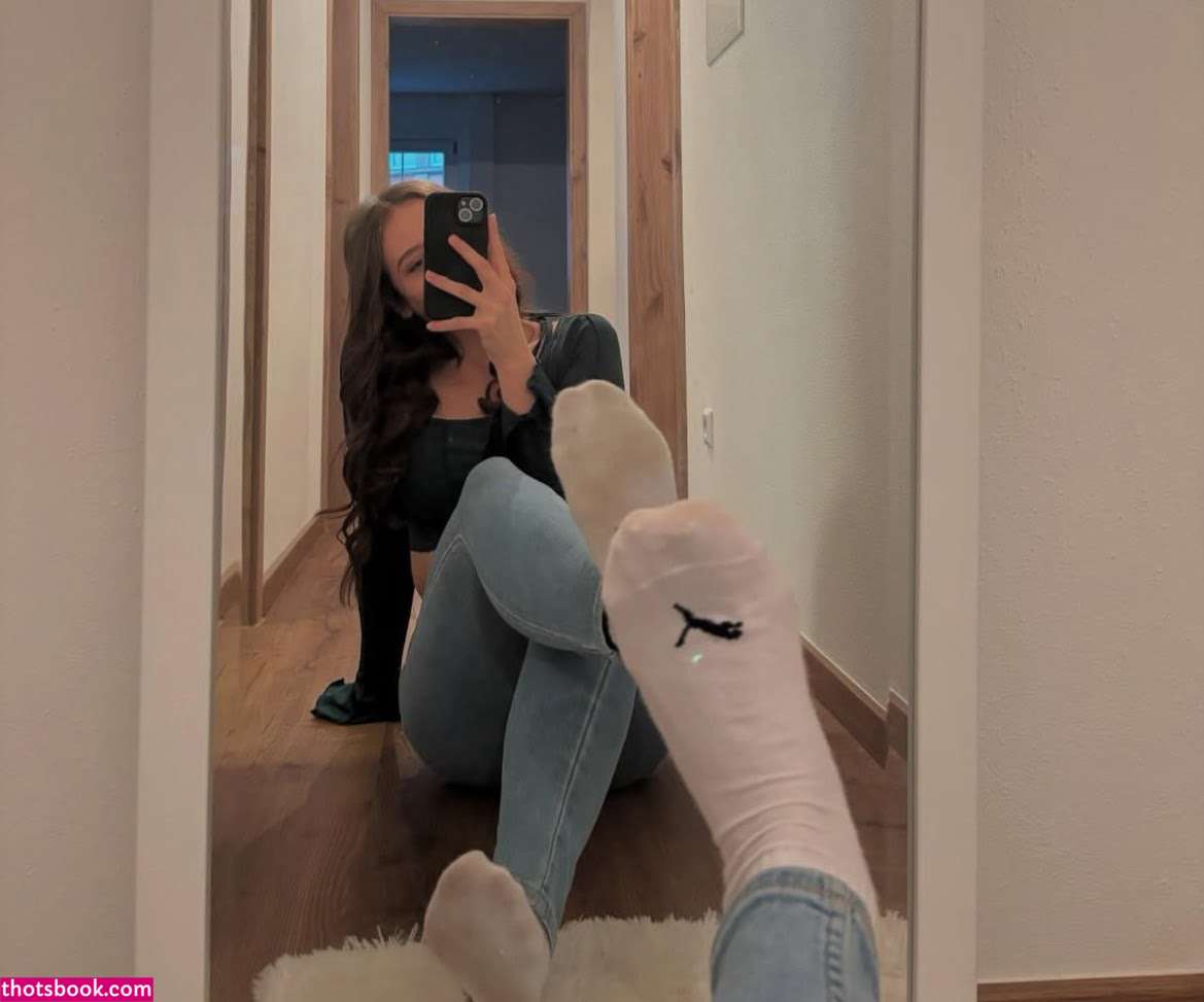 Julinaa May Photo #18