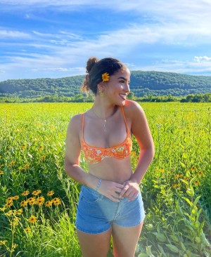 Nadia Estelle Post #1