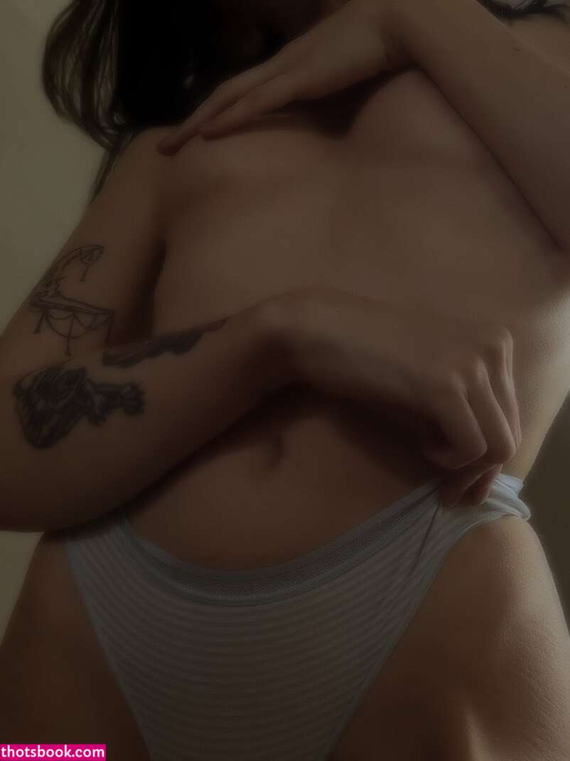 Alyssa Loxart Photo #28