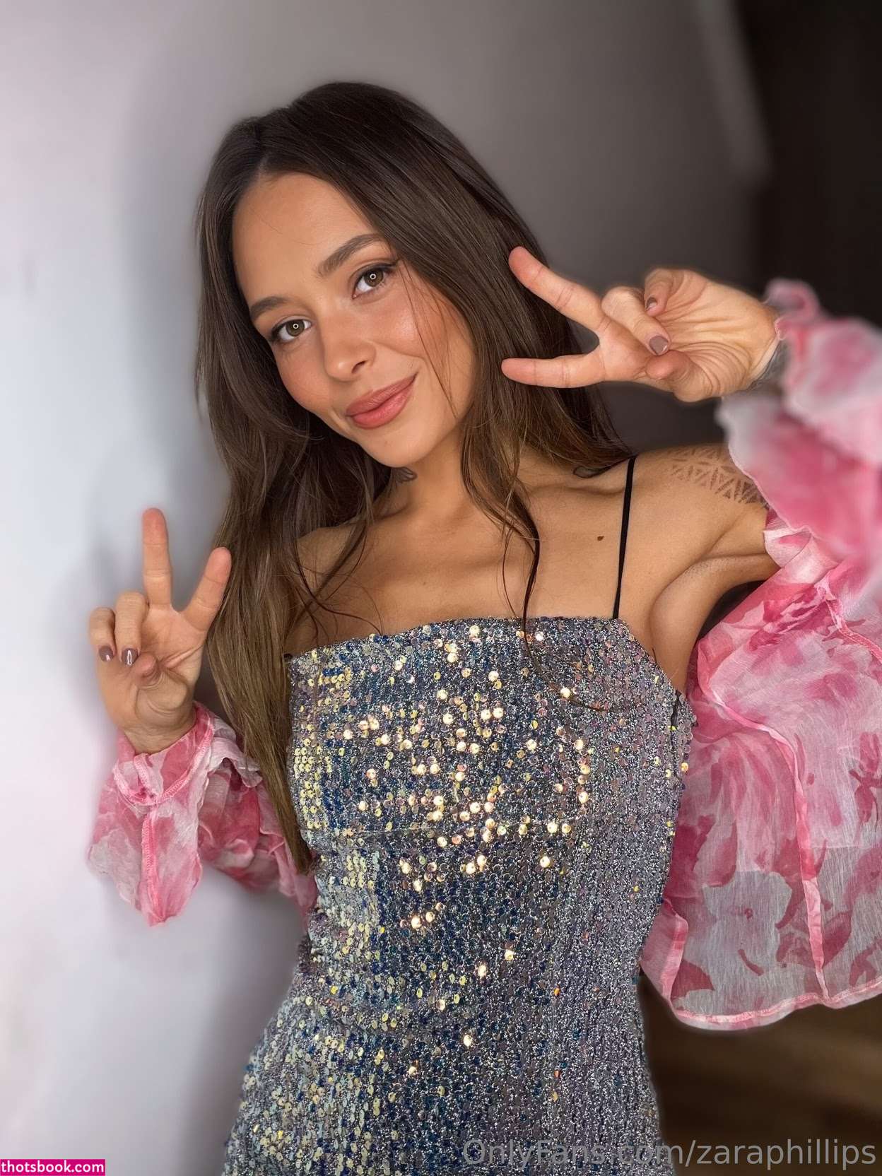 zaraphillips Photo #51