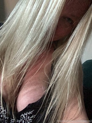 chloeperrie2 Photo #21