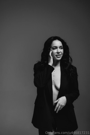 Evelien Murano Photo #7