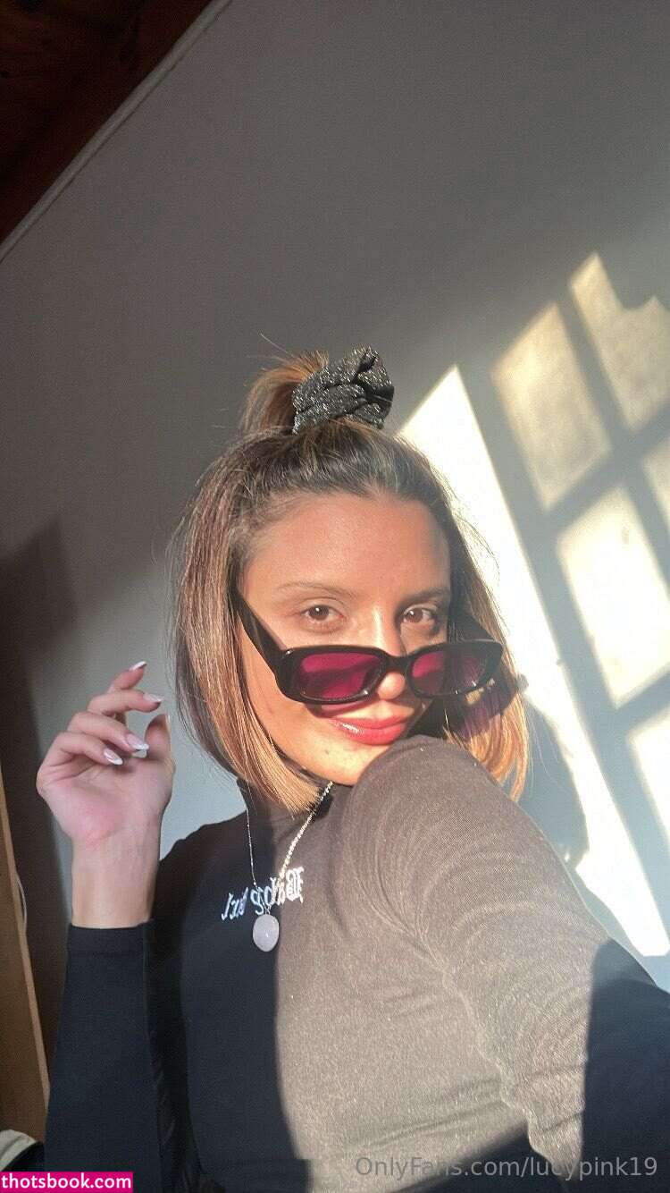 lucypink19 Photo #17