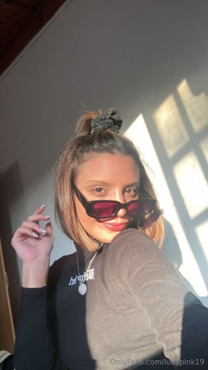 lucypink19 Photo #17