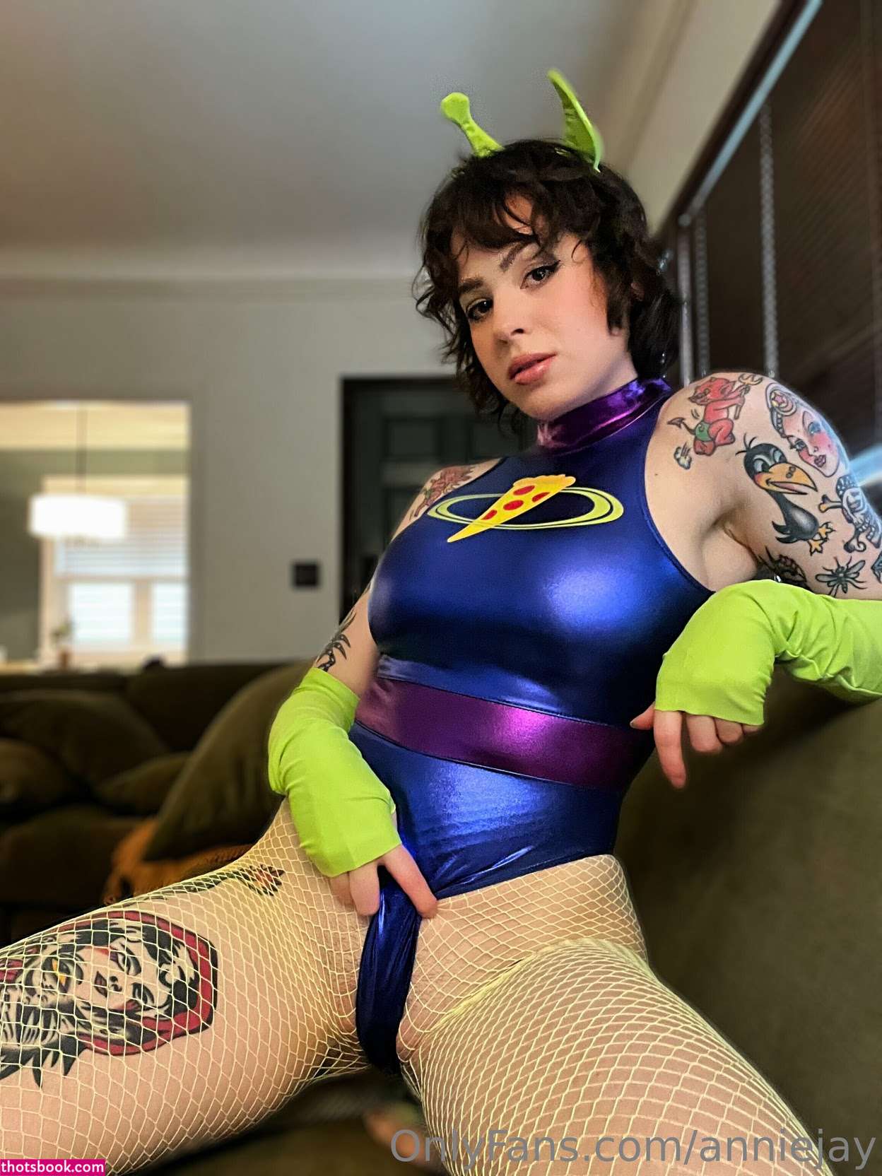 Anisa Jomha Photo #11