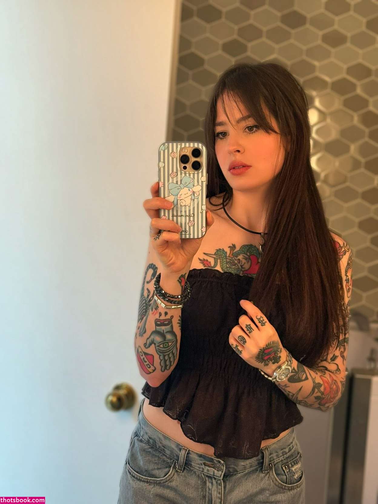 Anisa Jomha Photo #52