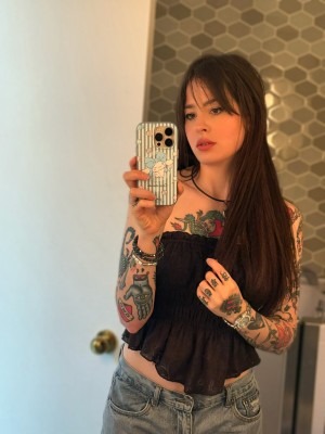 Anisa Jomha Photo #52