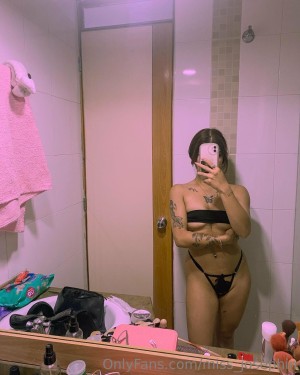 Miss Josephin Photo #5