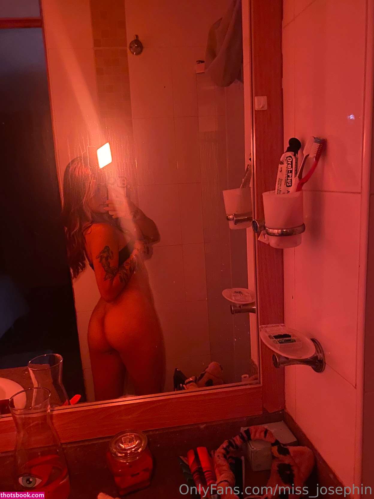 Miss Josephin Photo #20