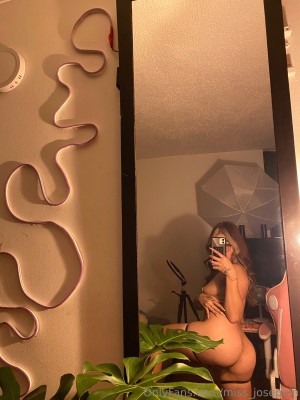 Miss Josephin Photo #23