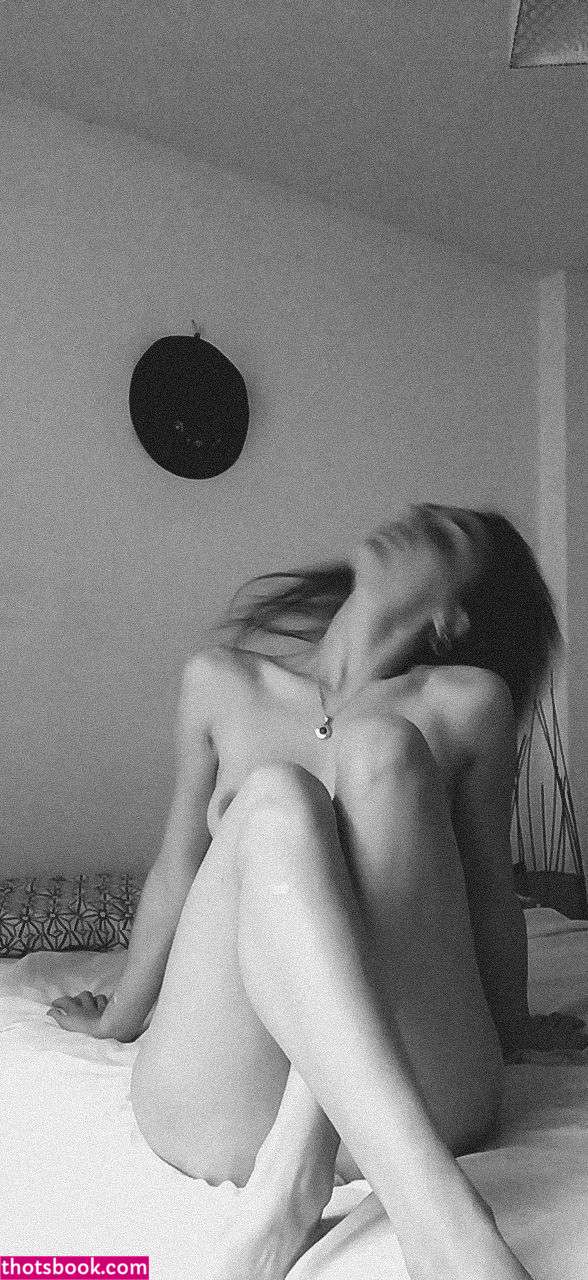 Lucia Fernandez Photo #12