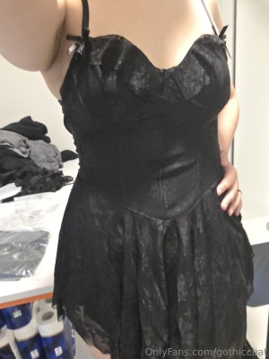 gothiccbat Photo #32