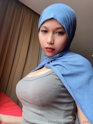 Hijab Aysha Photo #22