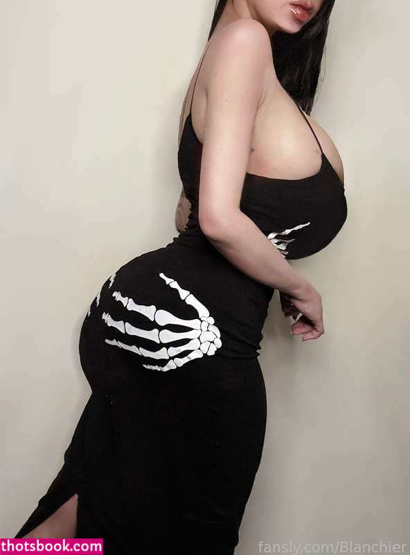 Theimpartialbunny Photo #45