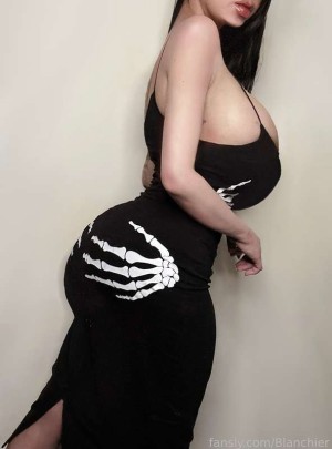 Theimpartialbunny Photo #45