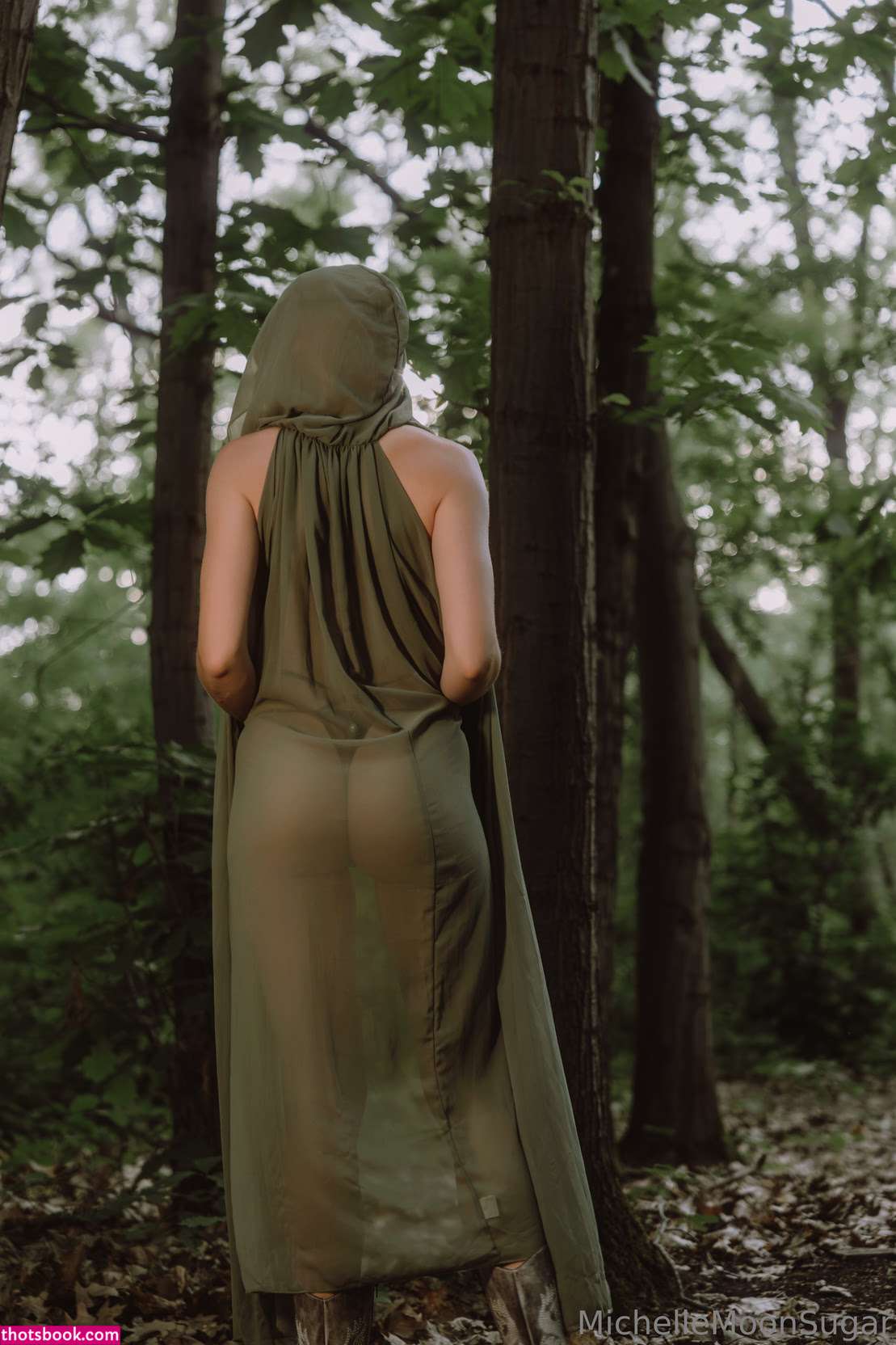 Ellie Land Photo #259