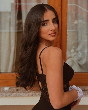 Annamaria Dore Photo #7