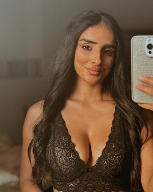 Annamaria Dore Photo #11