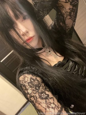 meowmeowcatlover Photo #7