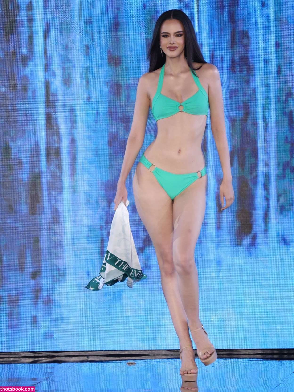 Angelina Skye Walker Photo #8