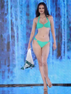 Angelina Skye Walker Photo #8