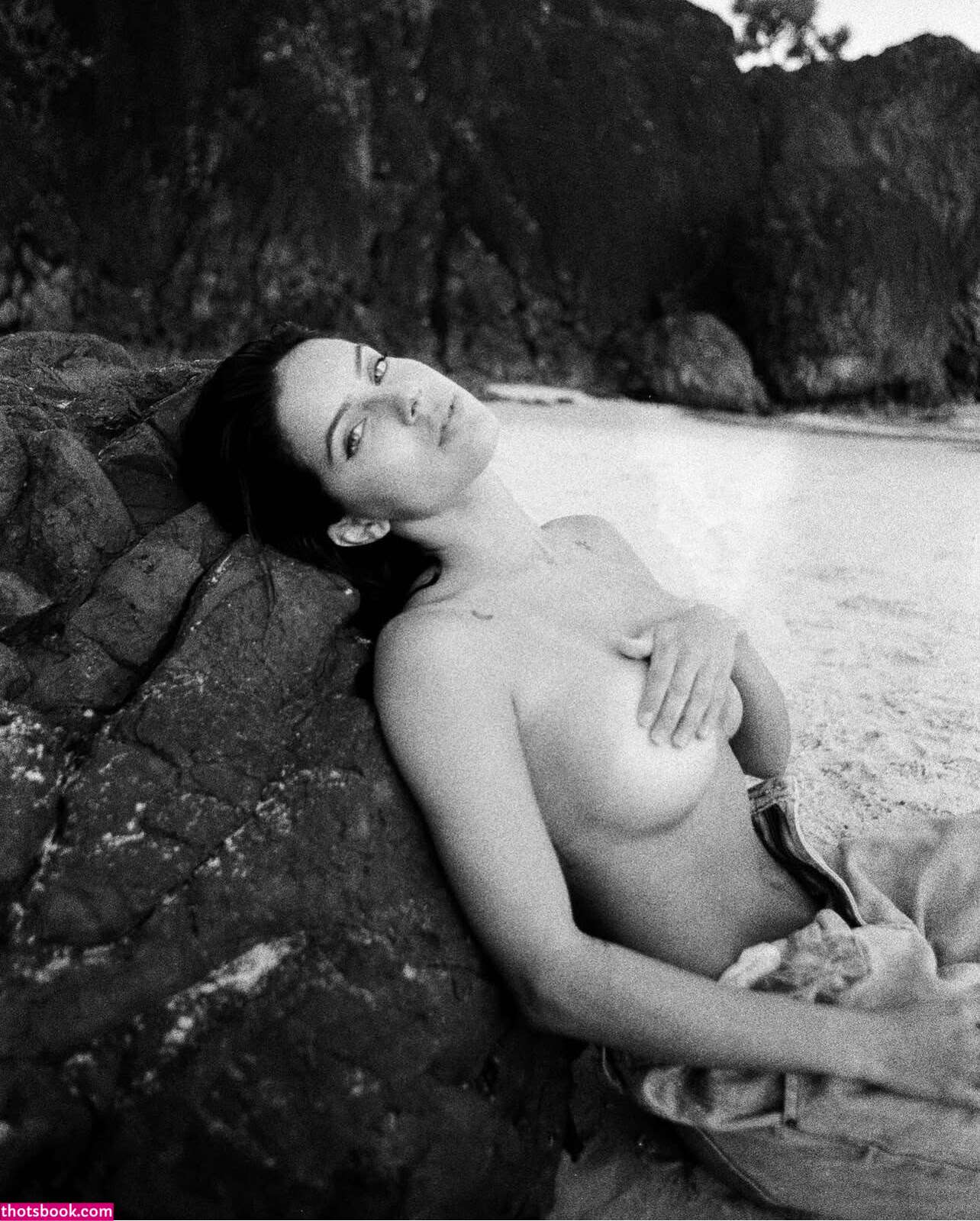 Katerina Reeves Photo #1