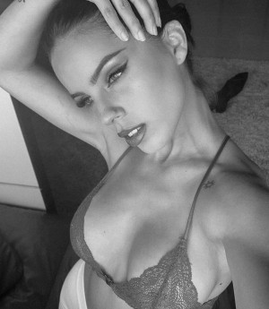 Katerina Reeves Photo #9