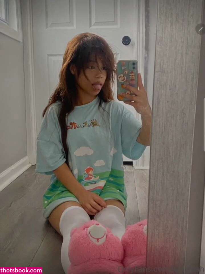 Liz Delilah Photo #7