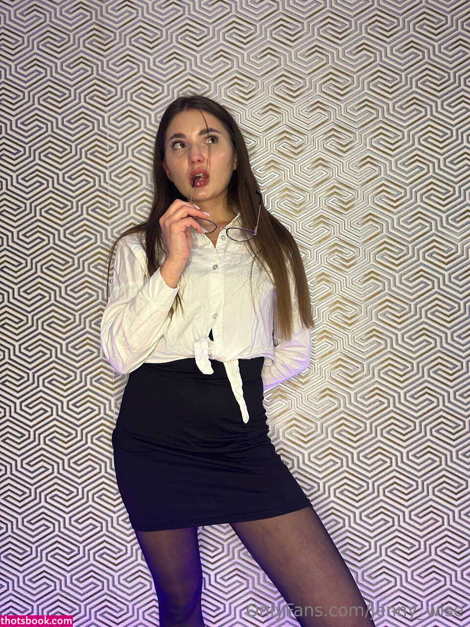 Jenny Wise Photo #18