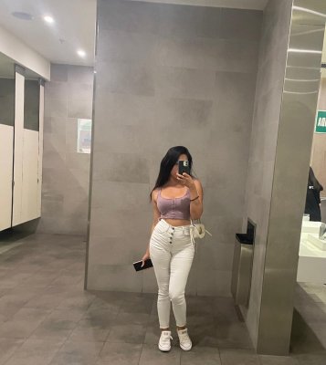 Stefanny Oré Photo #4