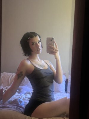gaythotgirlson Photo #2