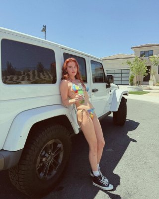 Bella Thorne Photo #426