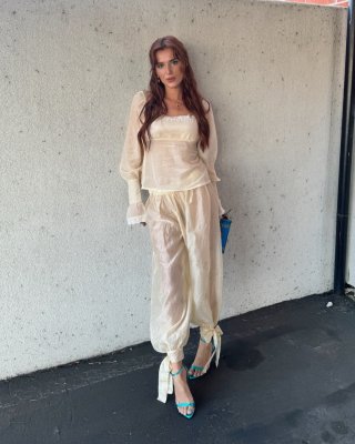Bella Thorne Photo #436