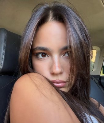 Ella Mendelsohn Photo #125