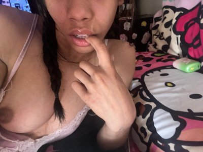 l1ttlekitt3n Photo #6