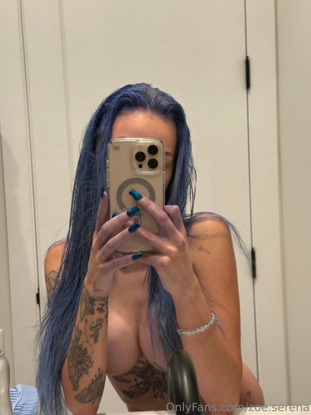 Zoe Serena Photo #1