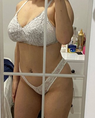 hotmelis2 Photo #49