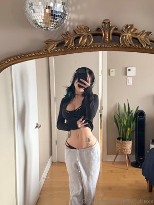Effycutiexx